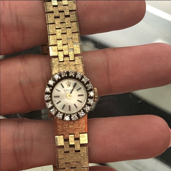14k solid Gold Rolex - Picture 7 of 8